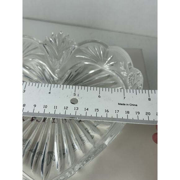 Oneida, Southern Gardens Heart-Shaped Tray, Cut Lead Crystal, NIB, Beautiful! - Picture 4 of 5